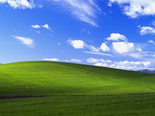 Bliss（Windows XP 默认桌面壁纸）