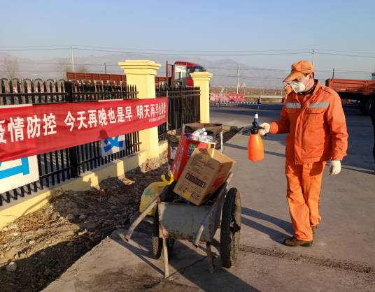 张峰（宁夏公路管理中心银川分中心黄羊滩公路养护站养护工）