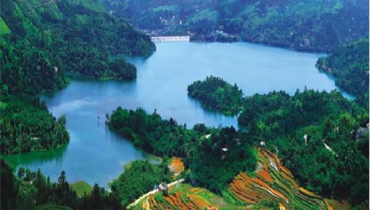 玉龙湖风景区（辽宁丹东玉龙湖风景区）