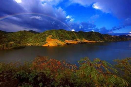 卧龙湖风景区