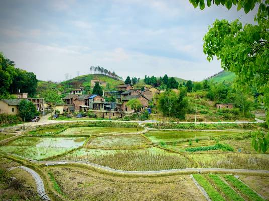 大窝岭（因所处大窝岭下而得名的村庄）