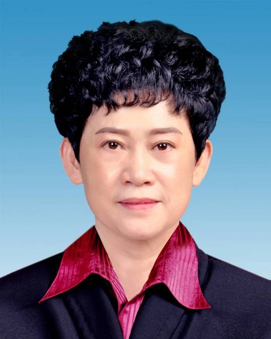 杨永英