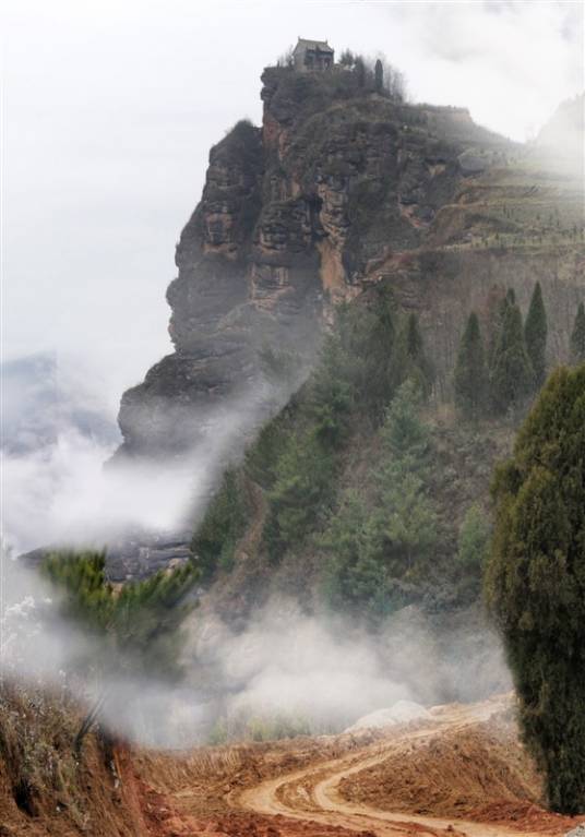 仇池山