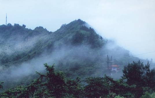 南岳山（安徽霍山县南岳山）