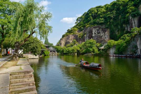 绍兴东湖风景区