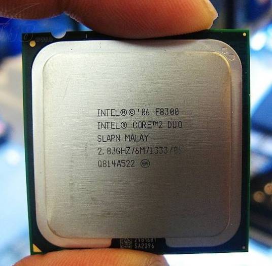 Intel 酷睿2双核 E8300（盒）